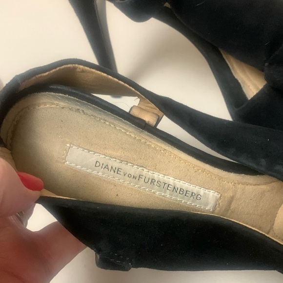 🖤 Diane von Furstenberg Suede Platform Stiletto Heels – 5” – Size 8.5 🖤 - Picture 2 of 6